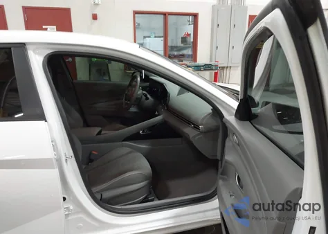 2023 Hyundai Elantra Sel from USA, damaged, VIN 5NPLS4AG3PH118339